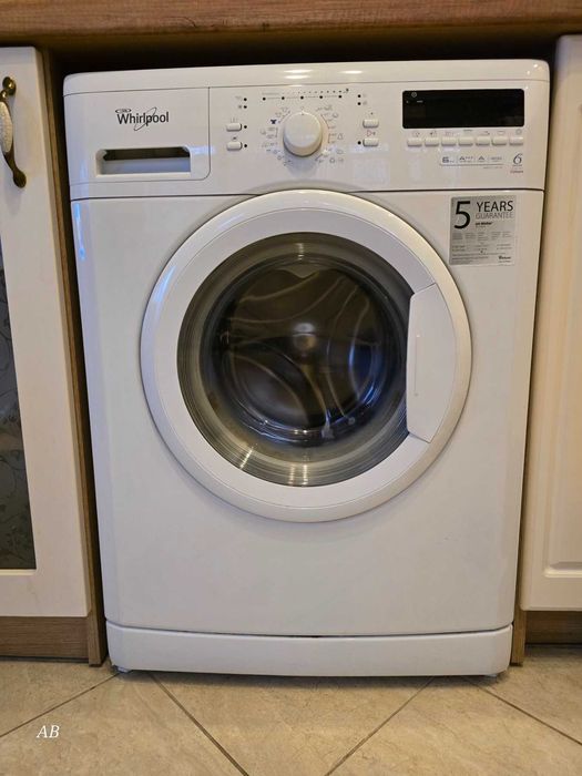 Продавам пералня, Whirlpool 6 Sense