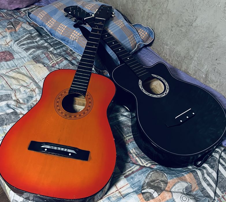 Продам две гитары