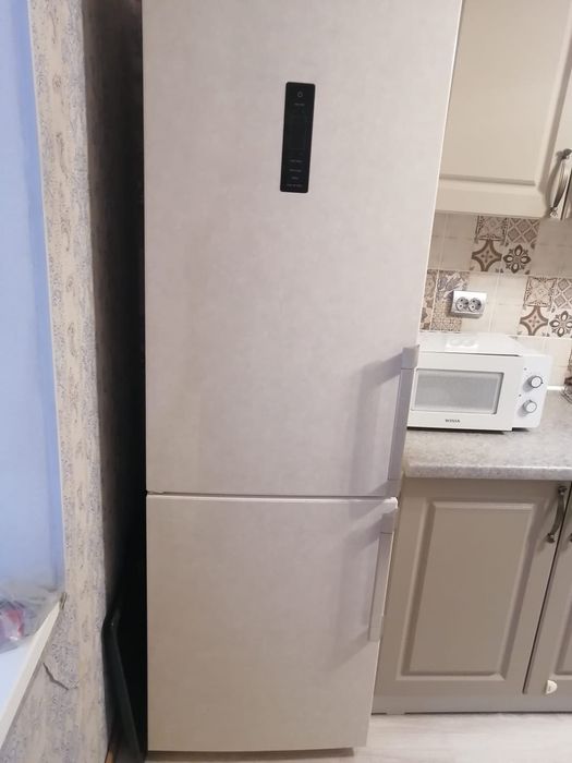 Холодильник б/у хотпоинт аристон