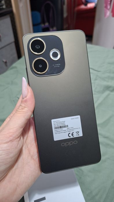 Oppo A5 Pro + Husa si folie de protectie