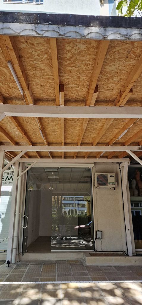 Дава се под наем Магазин в к.к. Слънчев бряг - 30 кв.м за 12750 € - Снимка #1