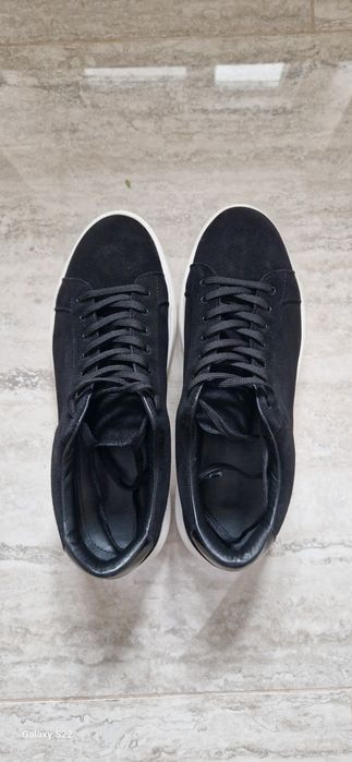 Vând adidași de la h&m