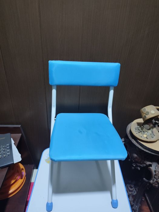 Детский столик со стульчиком
