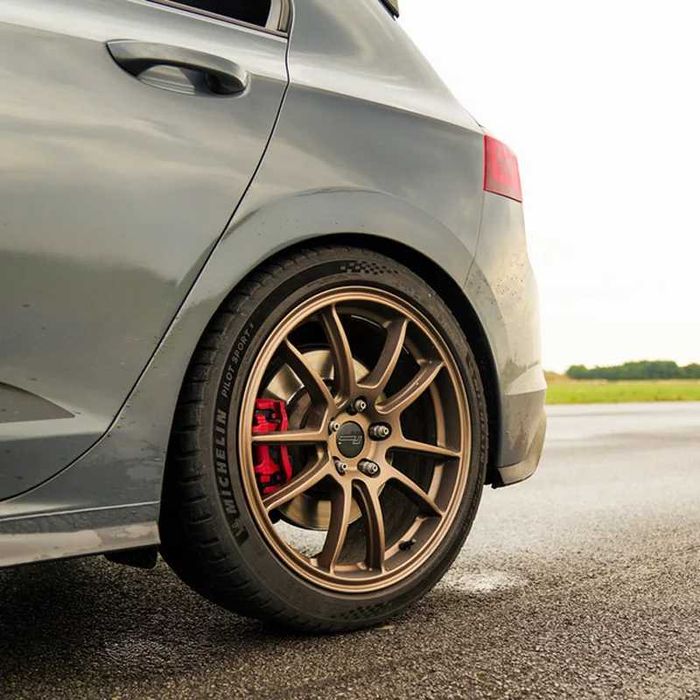 RacingLine VWR Cup Edition EVO 8.5 x 18 Алуминиеви Джанти