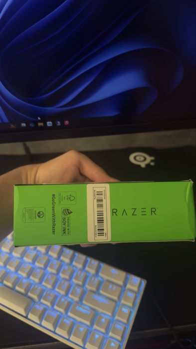 Игровая мышка Razer Deathadder essential в иделаьном состоянии