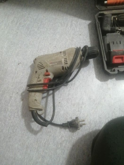Продам шуруповерт и дрель