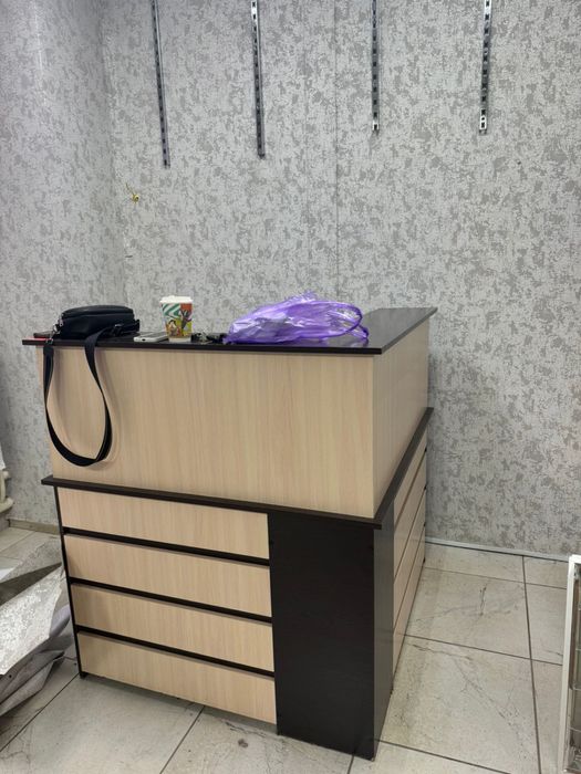 Продаю ресепшен в хорошем состоянии