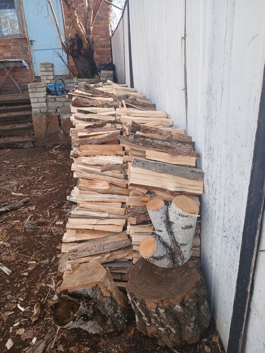 Дрова колотые березовые, осиновые.