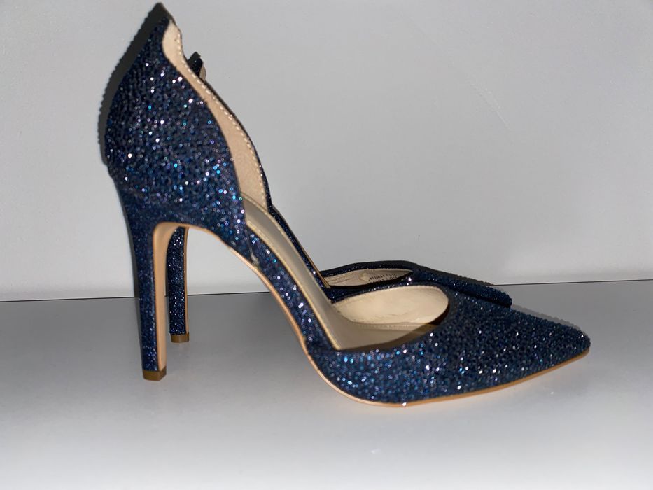 Pantofi stiletto
