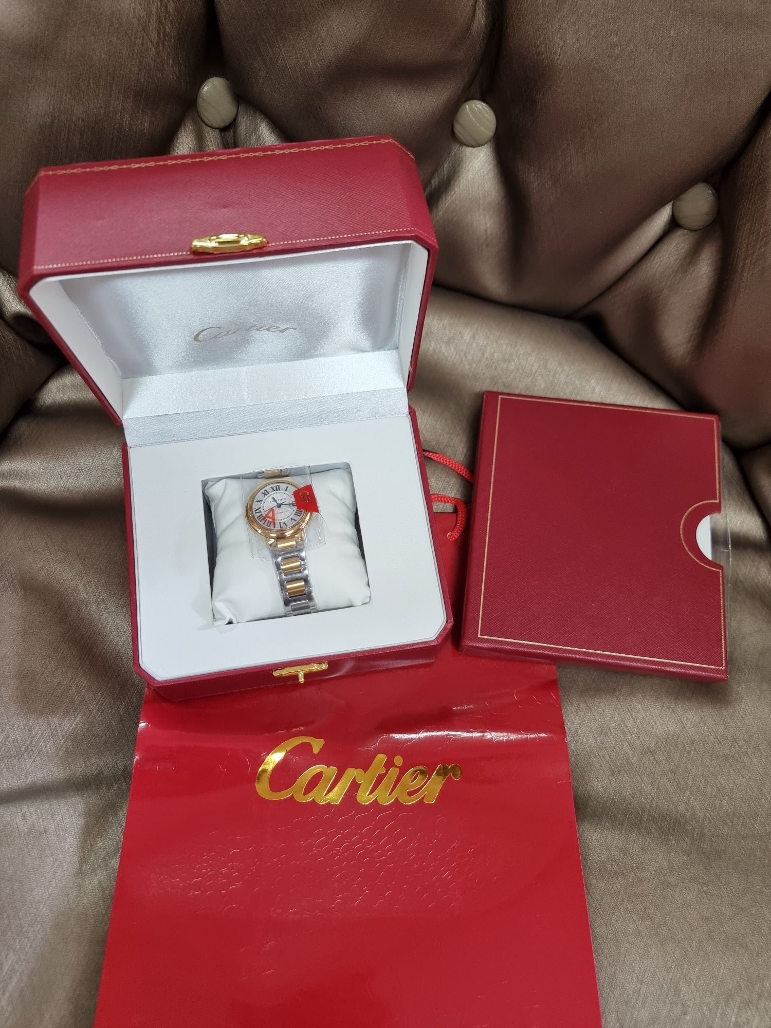 Часовник Cartier наличен