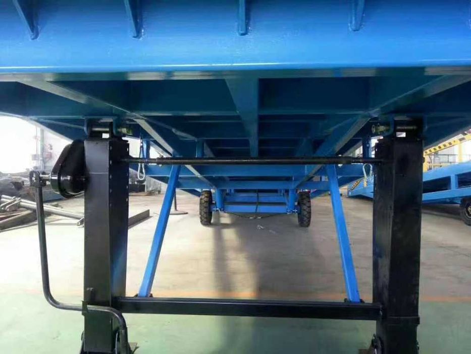 Rampa mobila incarcare / descarcare container / camion/tir