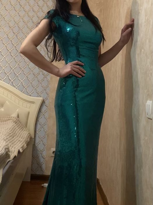 Платья разные 42-44