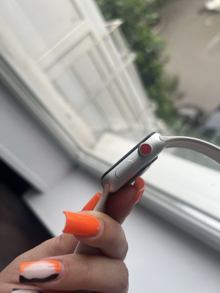 Продам Apple watch 3 42 mm