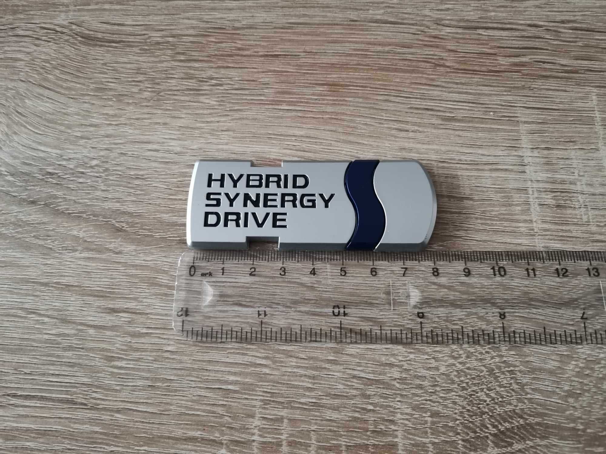 надпис емблема Тойота/Toyota Hybrid Synergy Drive