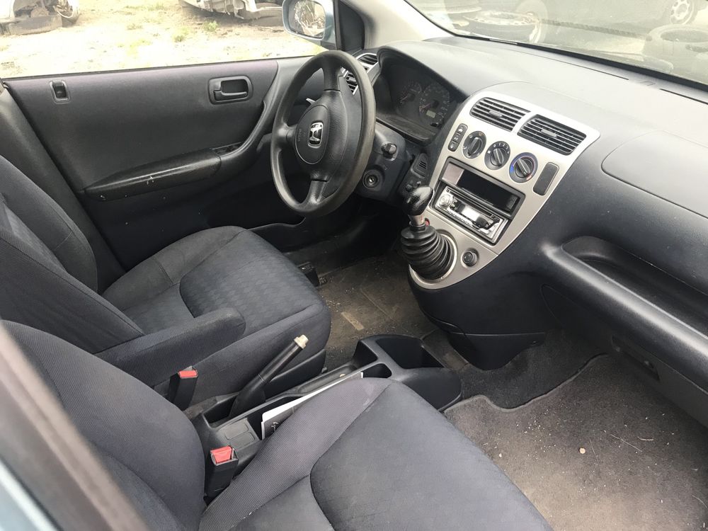 Honda Civic VII 1.4i 90к.с. на части