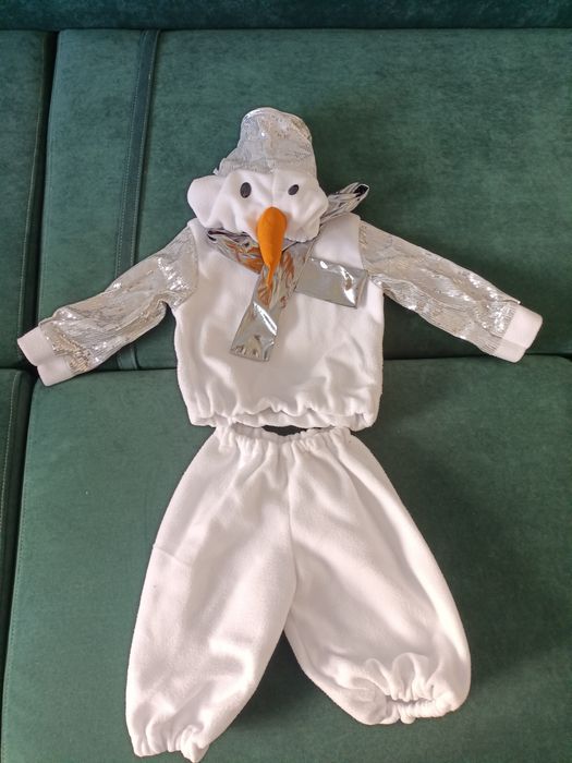 Продам костюмы новогодние