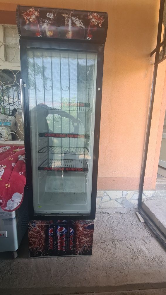 витрина холодильник