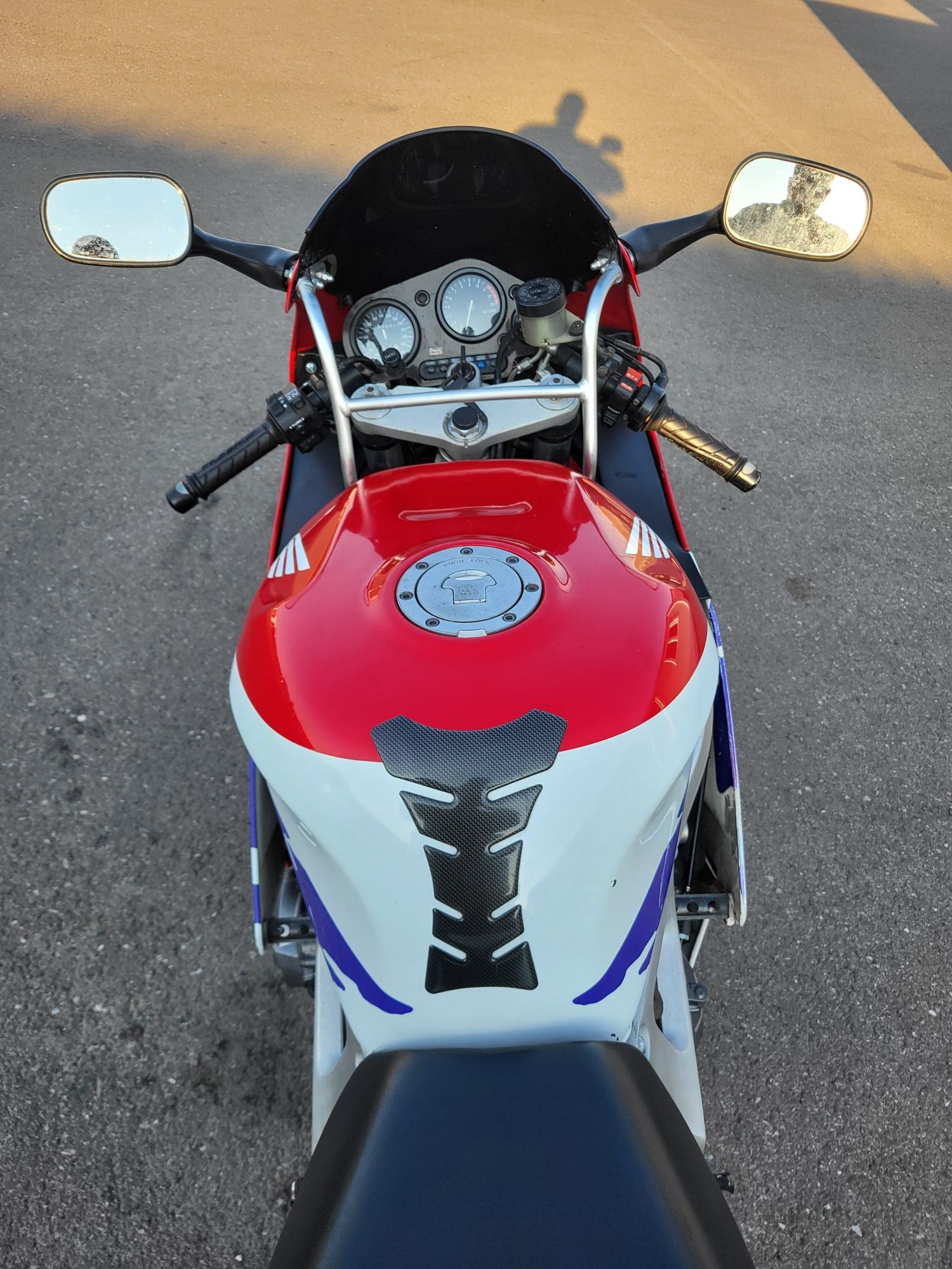 Honda CBR 900 Fireblade SC28