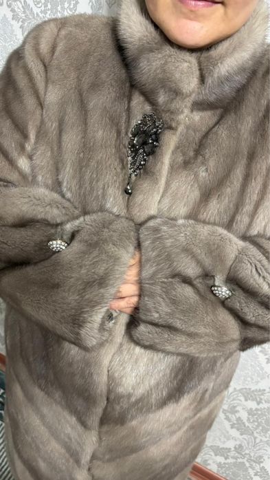 Раскошная норковая шуба отличного качества