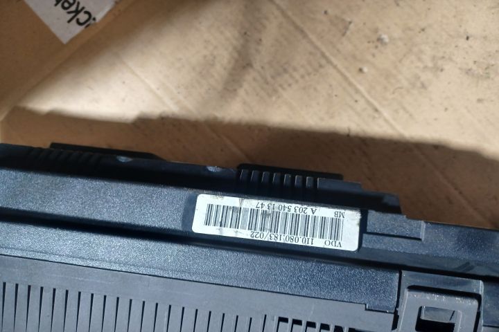 Ceasuri bord A2035401347 Mercedes-Benz C-Class W204/S204/C204 (facelift)  [din 2011 pana  2015] Sed