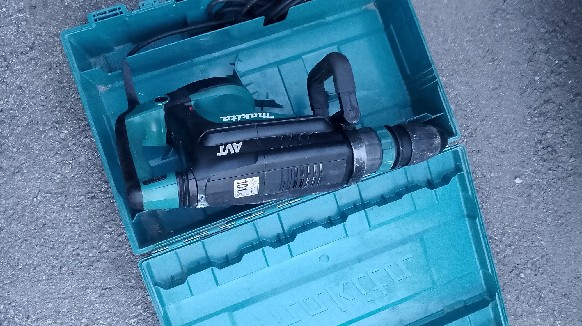 Къртач Makita HM 1213 C 1510вата
