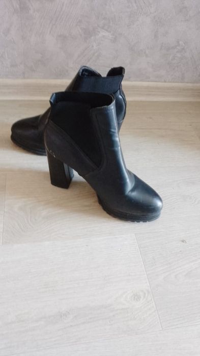 Продам ботфорты в отличном состоянии