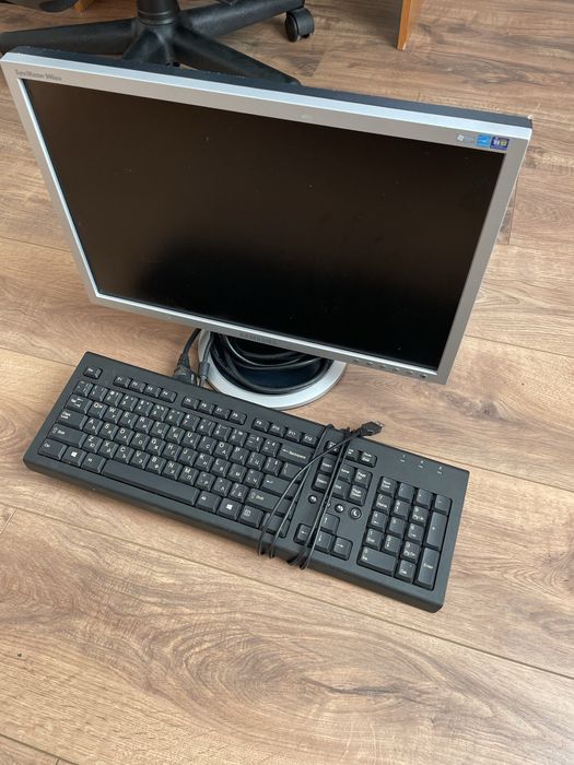 Монитор Самсунг и клавиатура