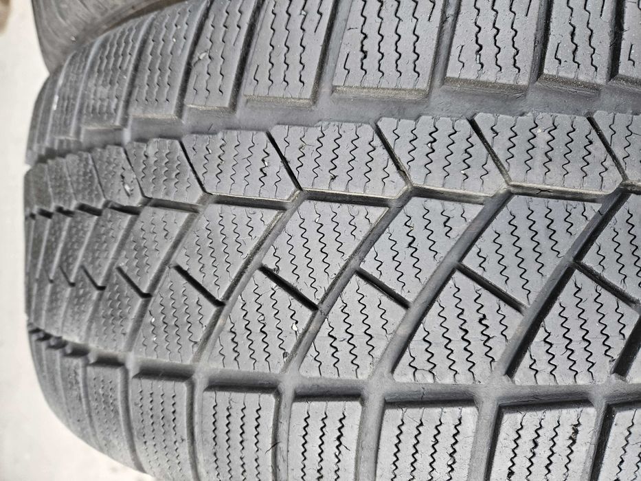 SET 4 Anvelope Iarna 225/45 R18 CONTINENTAL ContiWinter - Runflat