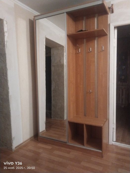 продам шкаф купе в прихожию.  за 50000