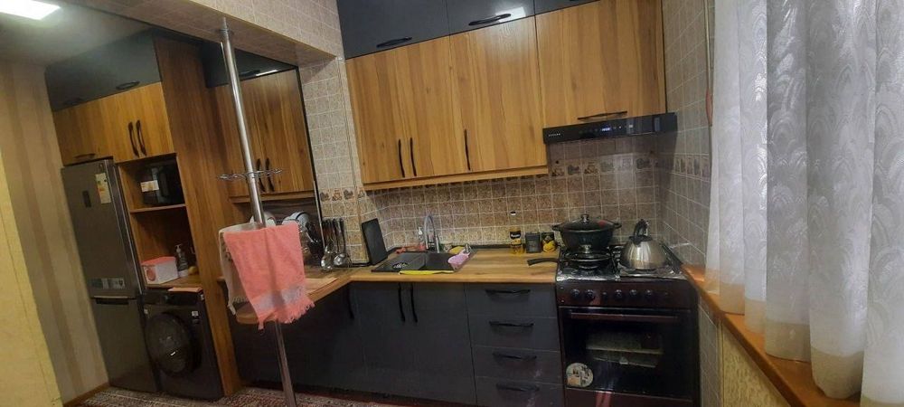 Kvartira sotiladi Uchtepa tumani Algaritm-31  3/6/9/ 72m²