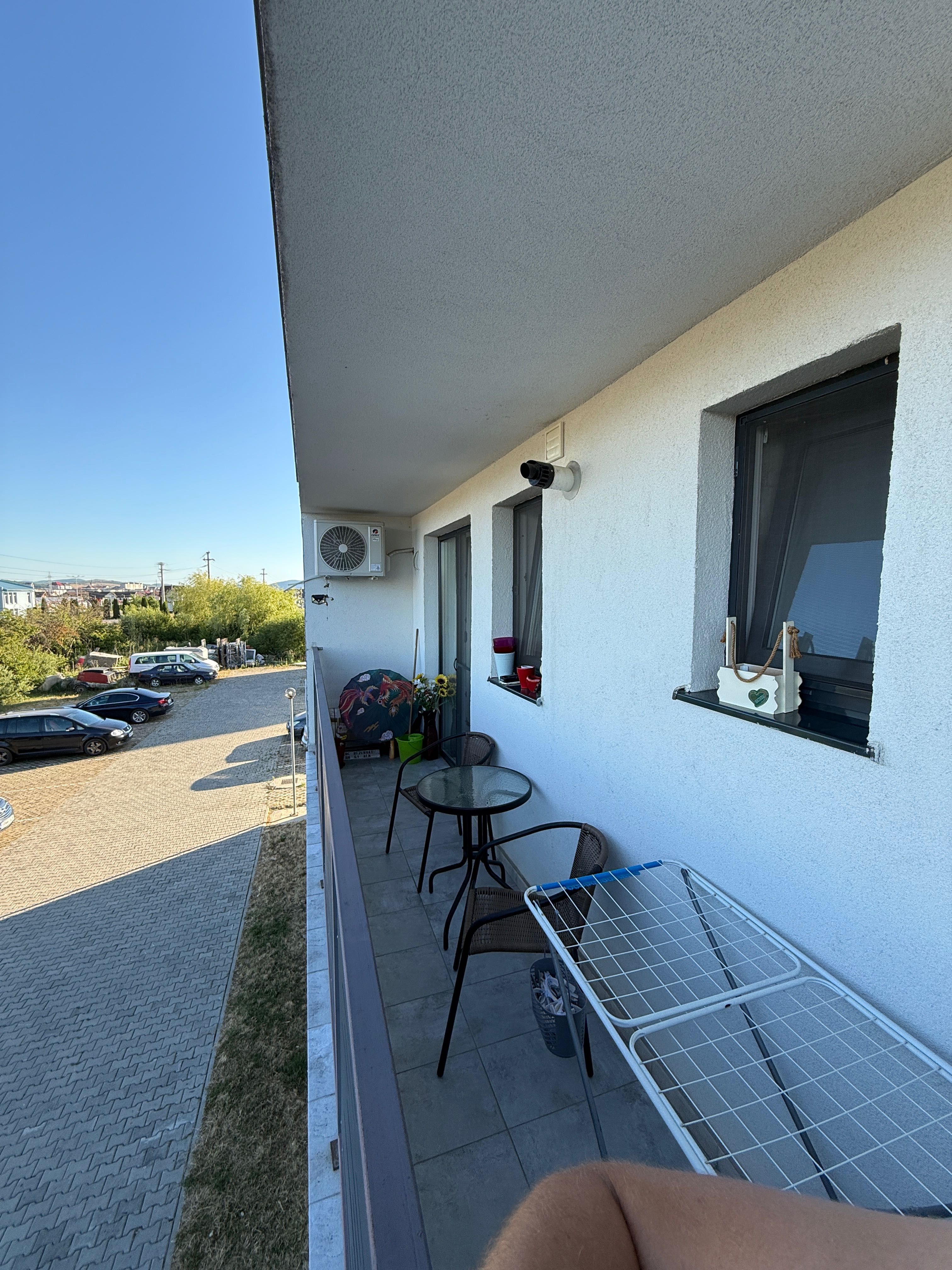 Apartament de vânzare în bloc nou, complet mobilat și utilat.