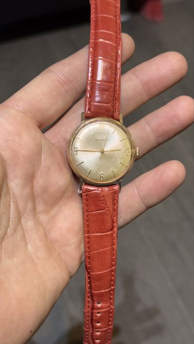 Ceas din aur  Doxa , Omega 18 k, A Barthley 18 k