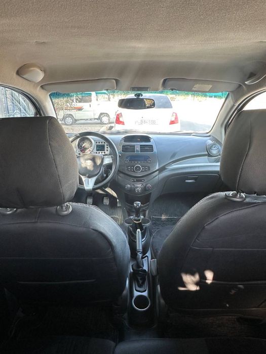 Shevralet spark sotiladi