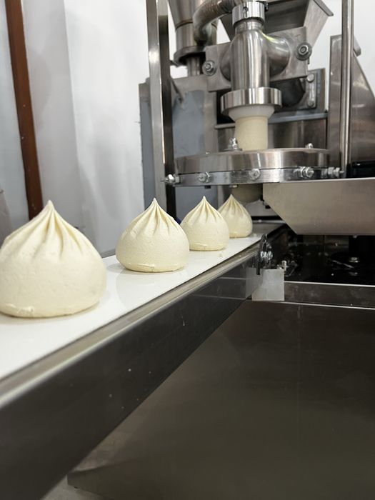 Автоматизированная машина для формы теста с начинкой