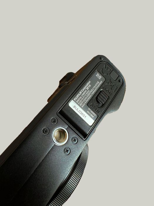 Fujifilm Finepix XF10 Aparat Foto Compact APS-C 24.2 MP Negru