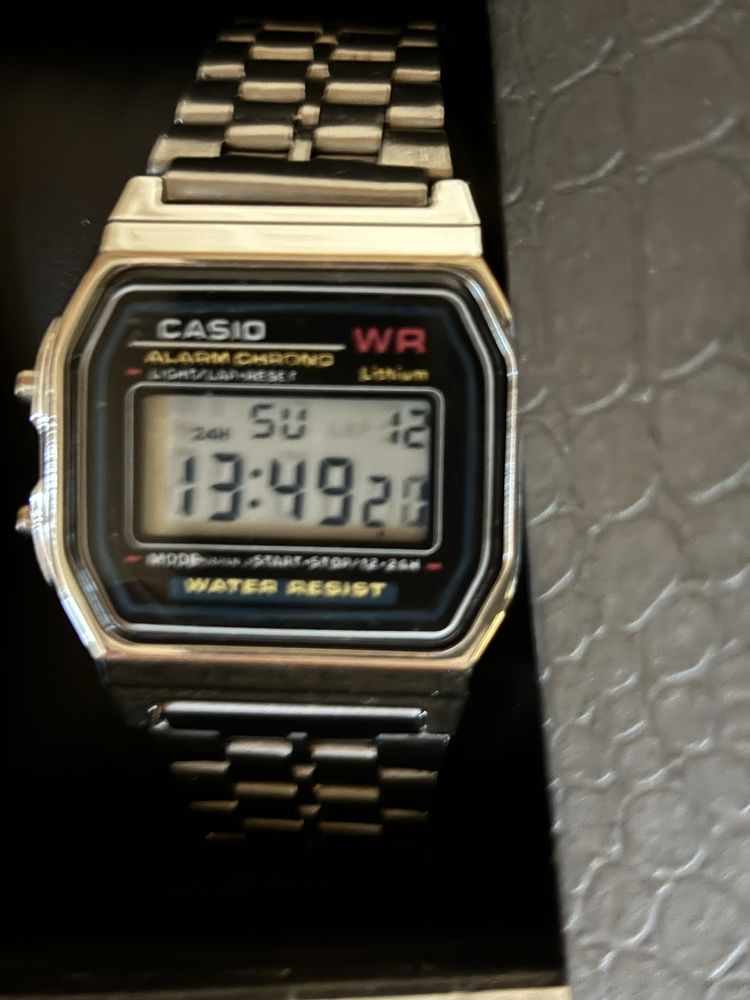 Casio часы продам