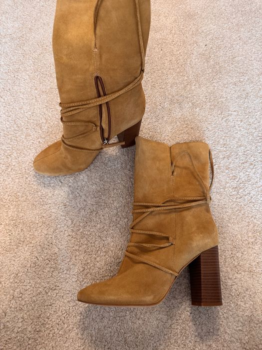 Cizme cu toc, piele intoarsa, bej