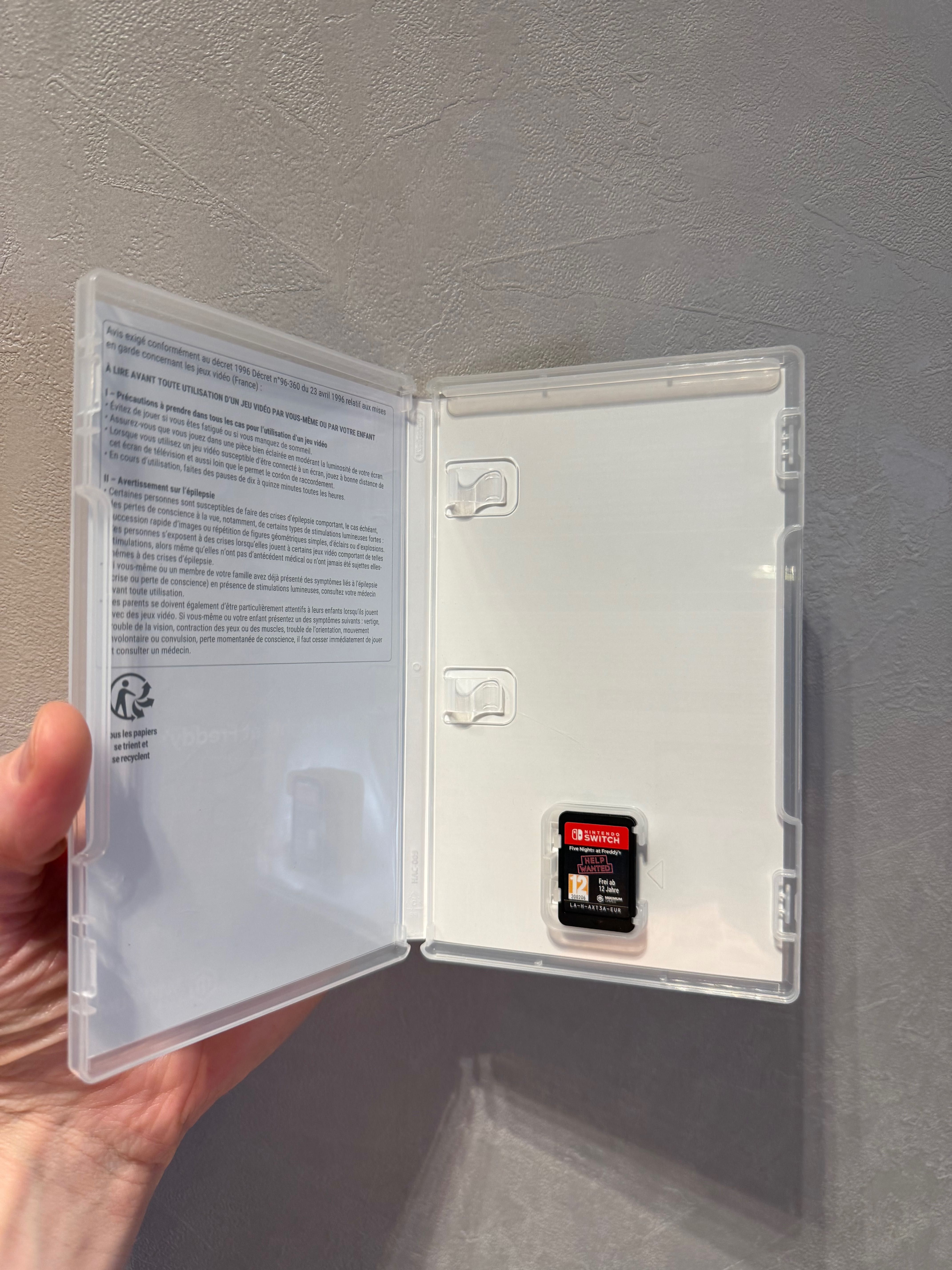 Продавам видео играта FNAF за конзолата Nintendo Switch.