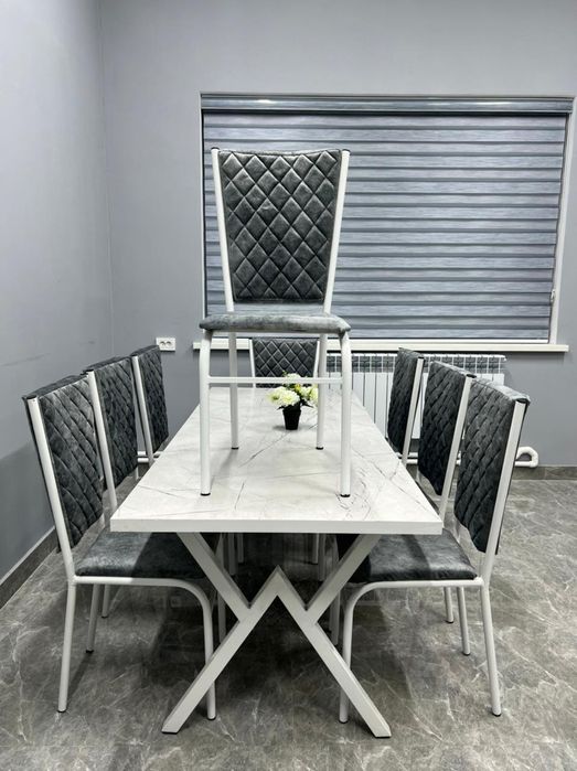 Стол и стулья для кухня