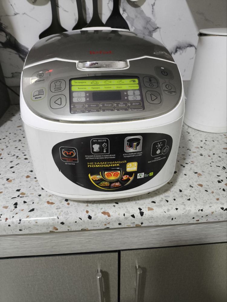 Продам мультиварку Tefal RK816E32