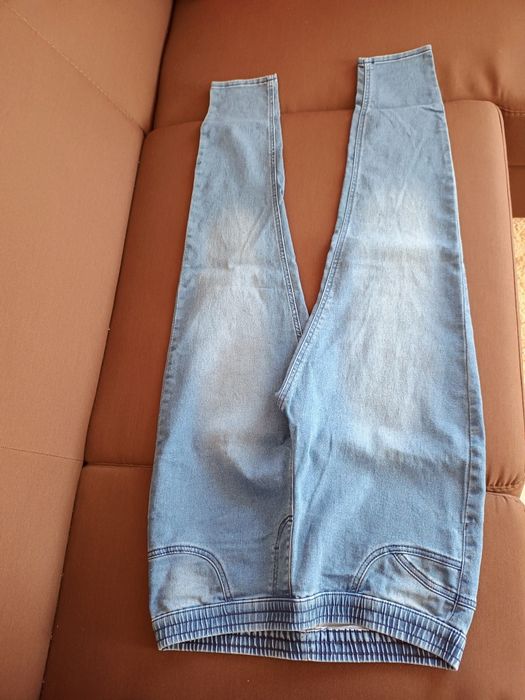 Blugi dama marimea 44 ,45 lei