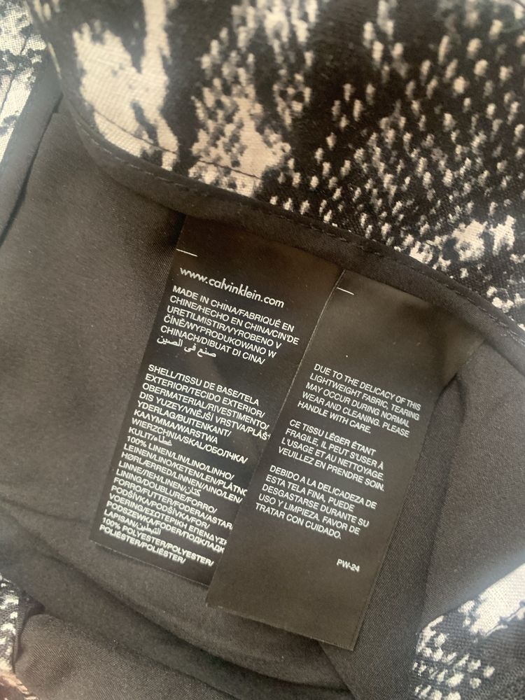 Къси панталонки Calvin Klein