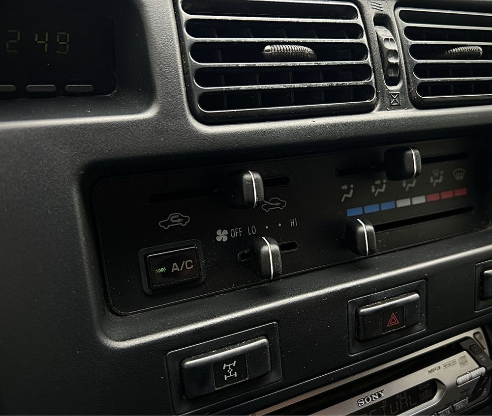 Toyota Rav 4; A/C ; Troliu; Webasto