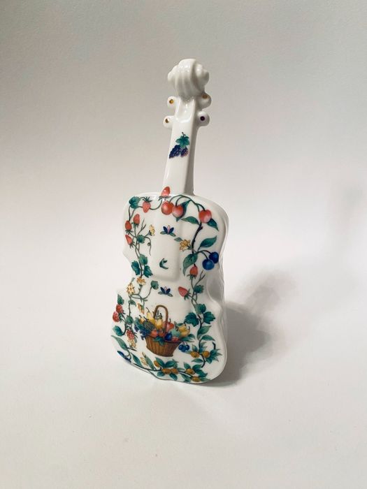 Керамическая салфетница контрабас