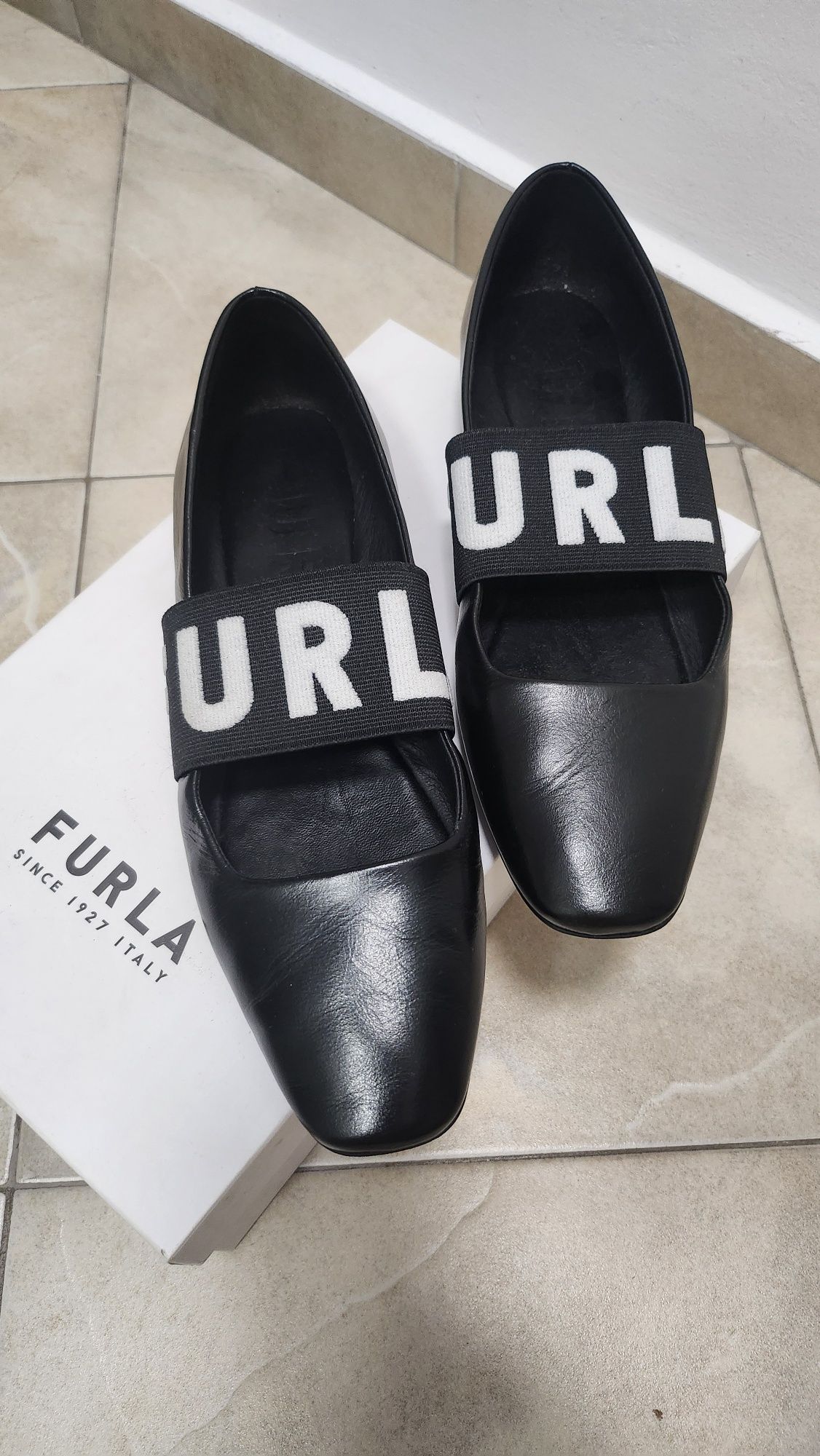 Дамски Барелинки на марката Furla