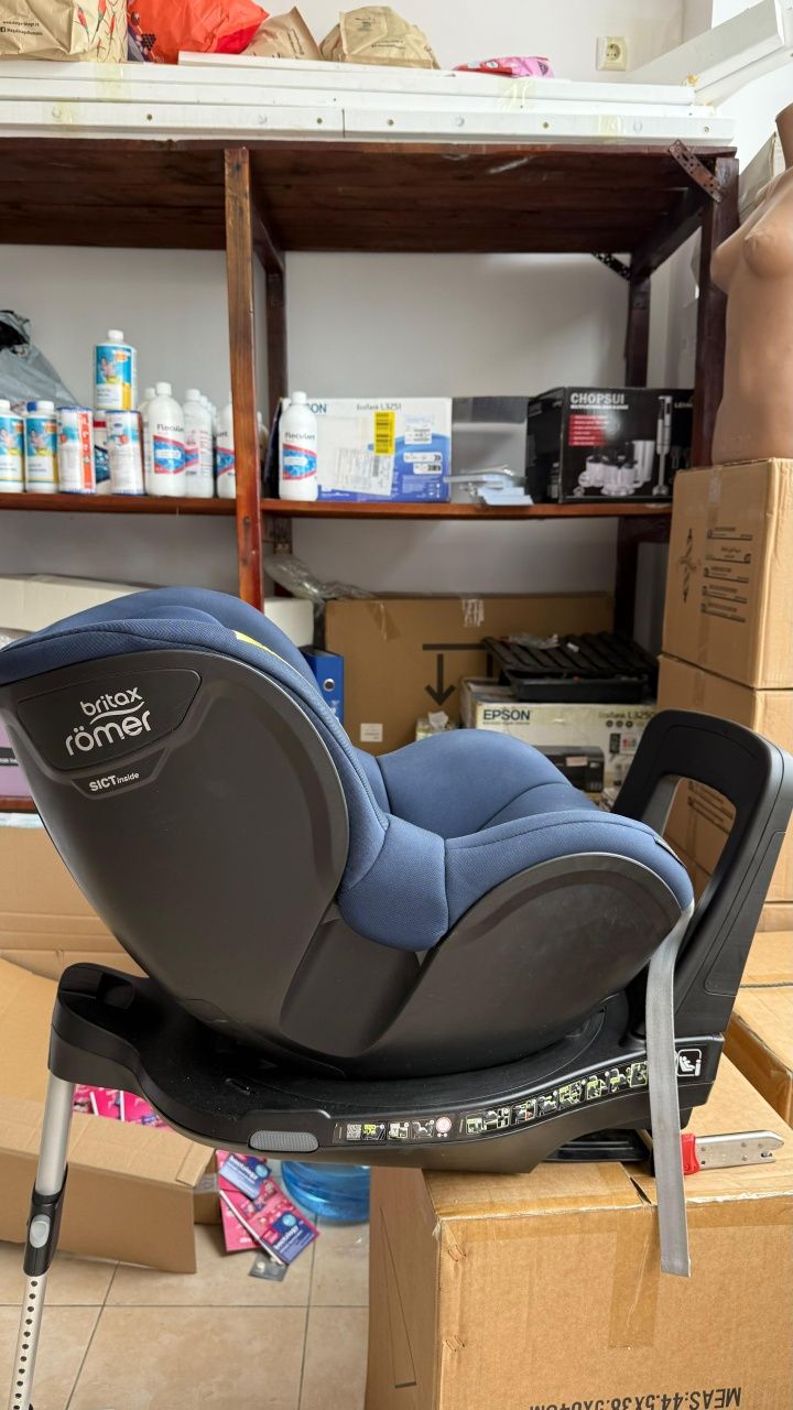 Scaun Britax Romer 360, Dual isofix cu picior de sprijin.
