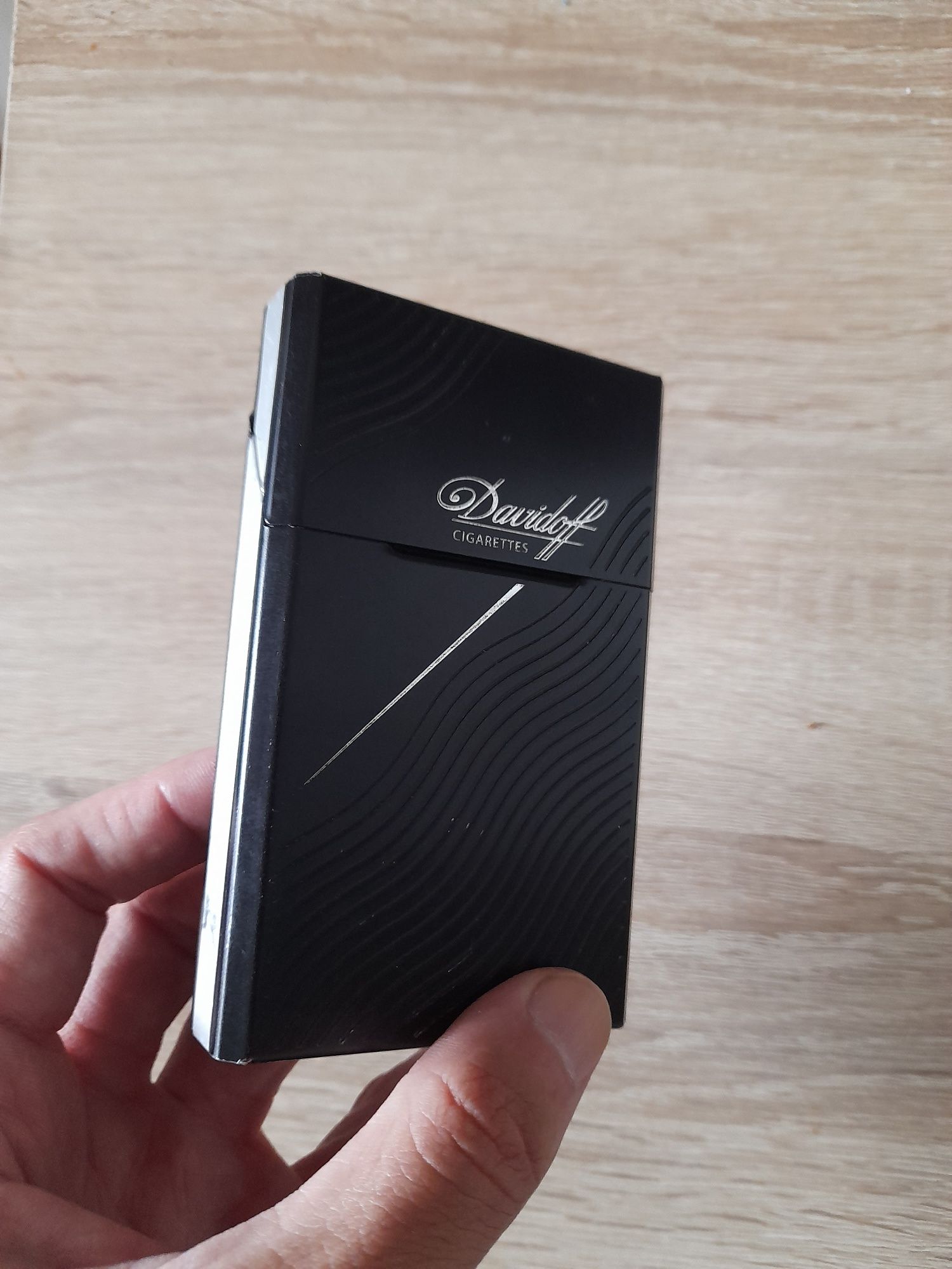 Tabachera Davidoff metalica originala de vanzare