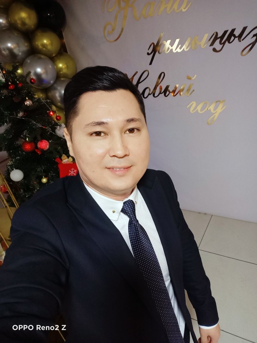 Тамада, Домбырашы, Әнші.