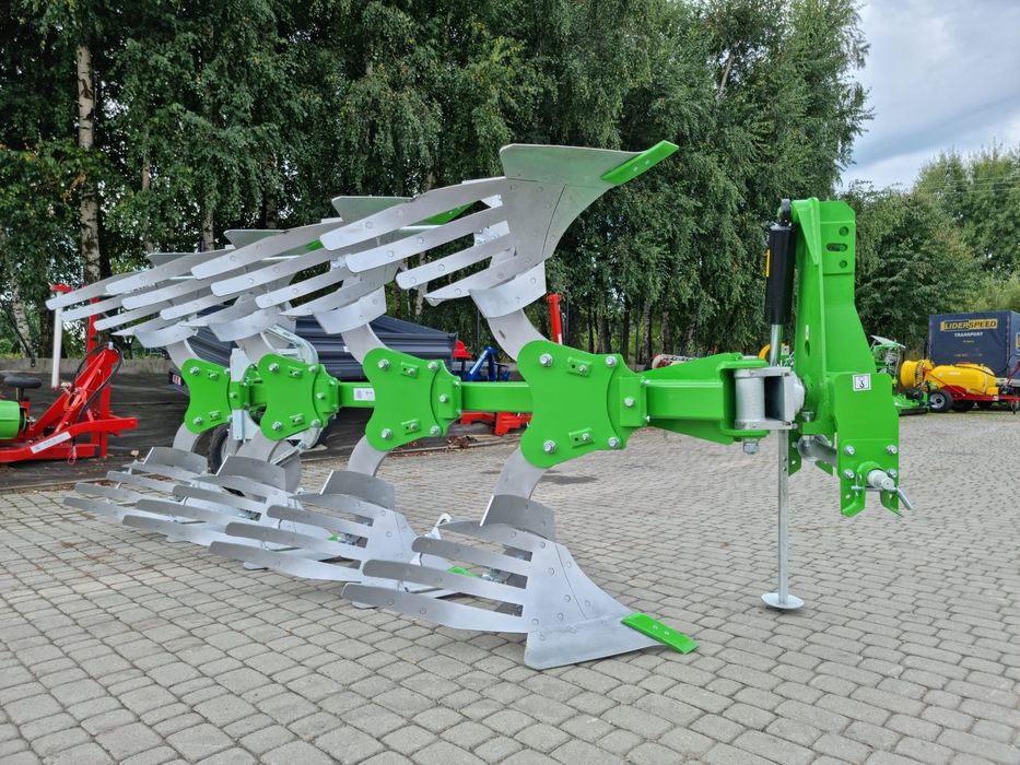 Plug agricol reversibil hidraulic brazde latimea BOMET RODA AGRO-MASZ