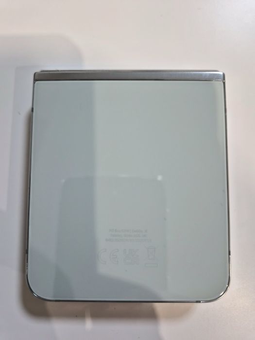 Zflip 5 256, в гаранция